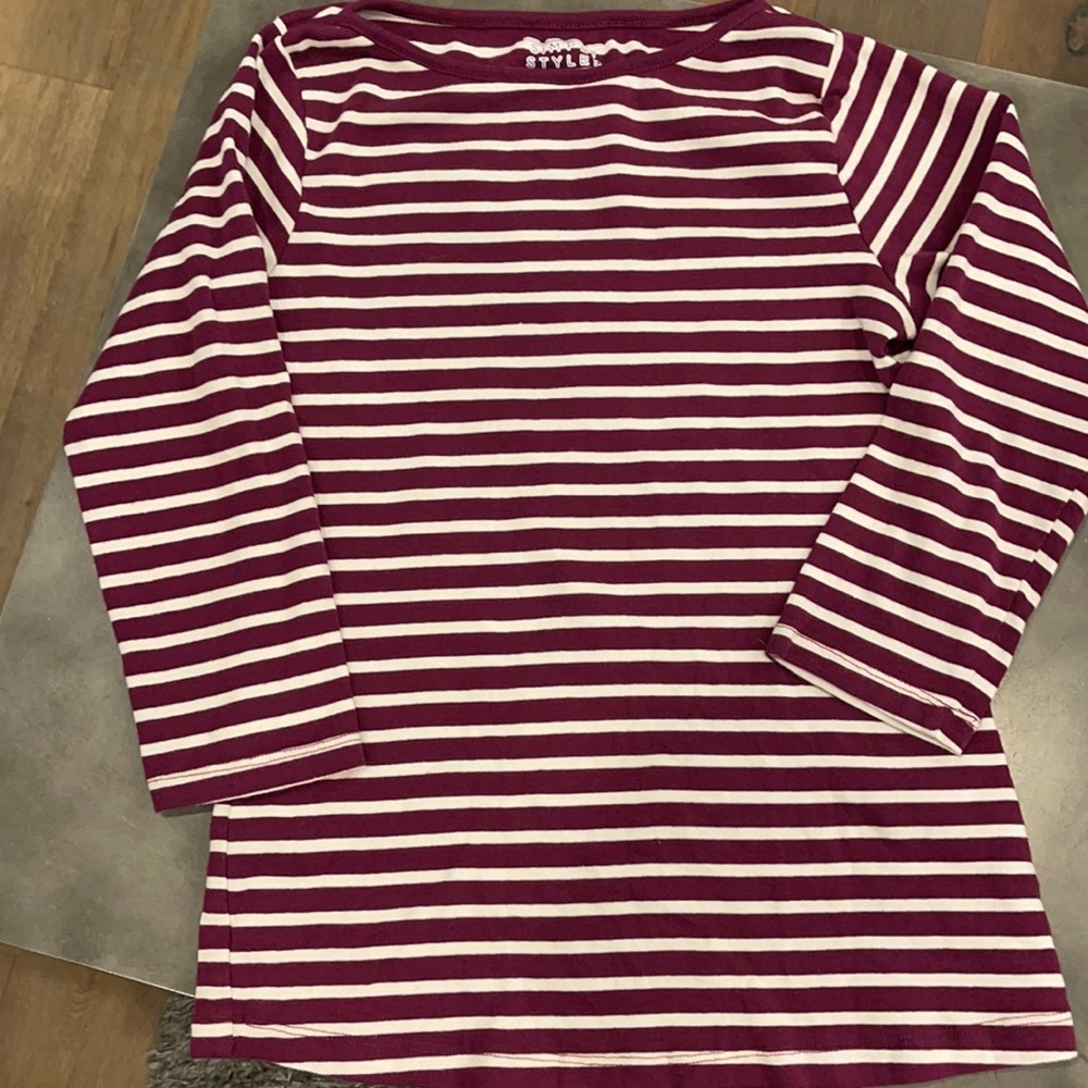 Striped 3/4 sleeve shirt